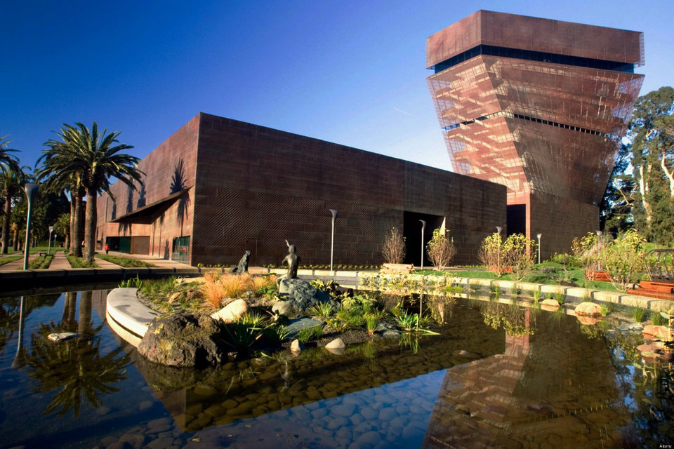 Exterior shot of the de Young Museum