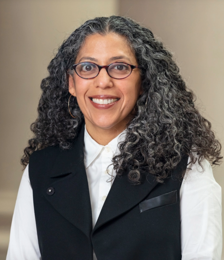 Headshot of Carmen Ramos