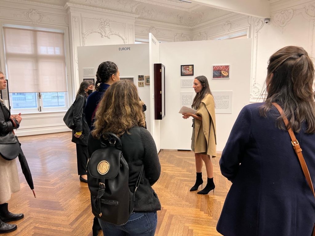 Laila Abdul-Hadi Jadallah speaking with a group.
