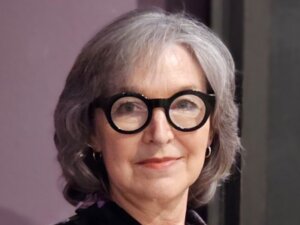 Headshot of Laura Vookles