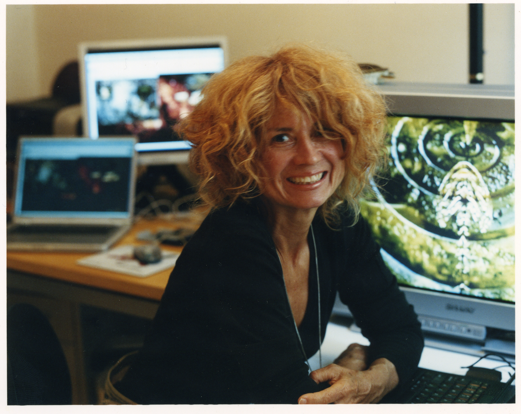 Headshot of Josely Carvalho