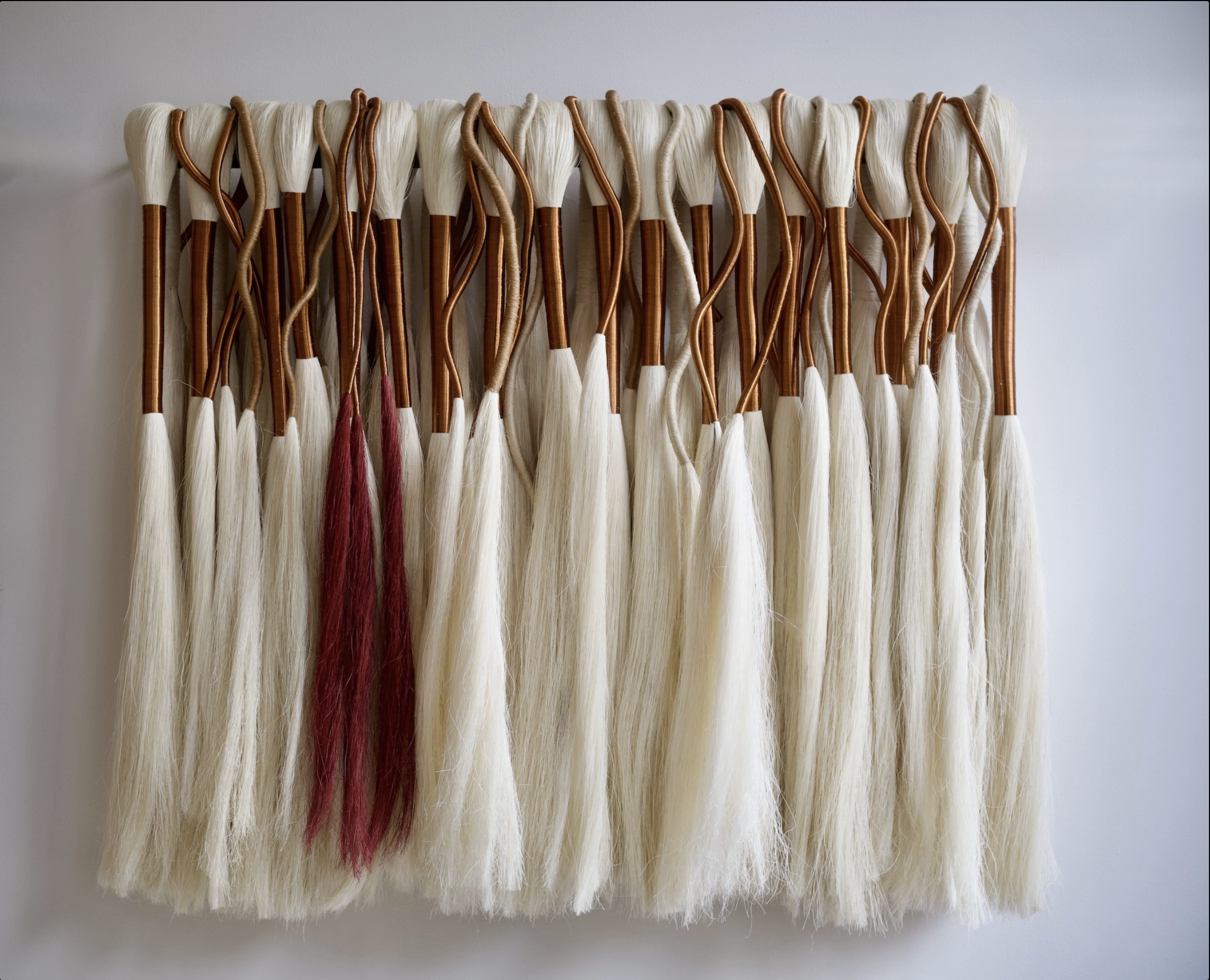 Alejandra Aristizabal, Consola, 2026, fisque fiber and copper. 35x29